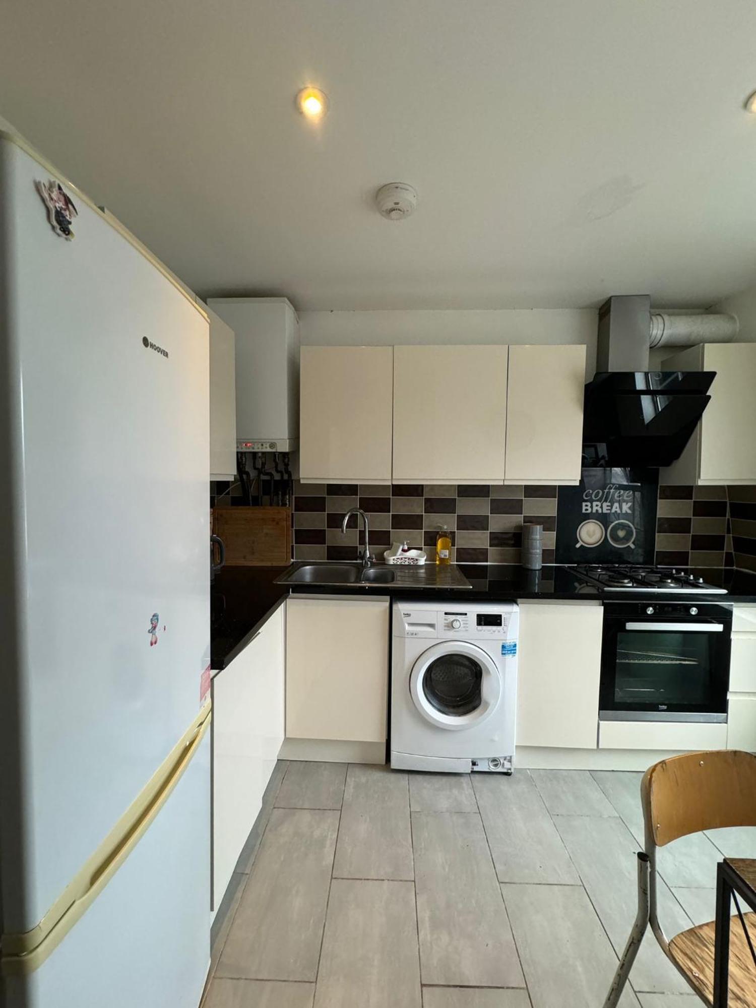 2 Bedroom Flat In Euston 2 Mins Away From Station, No Lift London Exterior photo